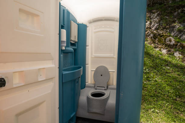 Portable restroom solutions in Plainview, TN